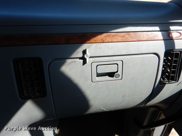 image for item DJ0753 2010 Peterbilt 387  semi truck