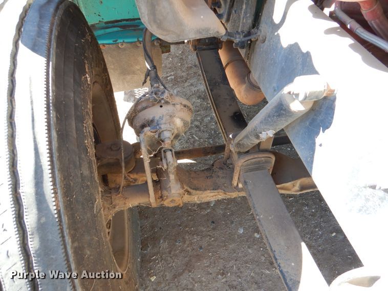 image for item DJ0753 2010 Peterbilt 387  semi truck