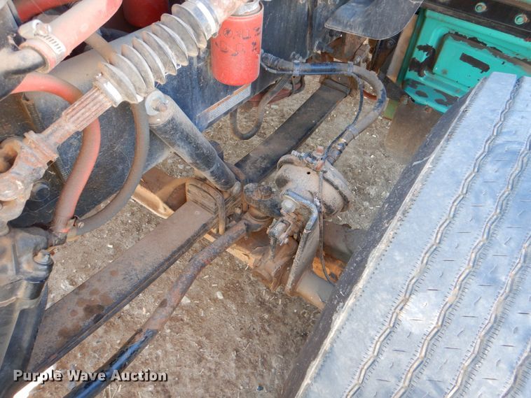 image for item DJ0753 2010 Peterbilt 387  semi truck