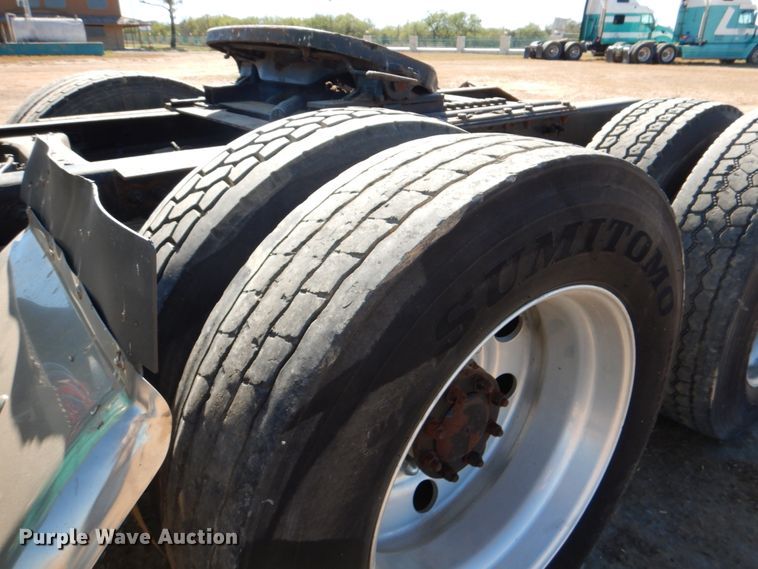 image for item DJ0753 2010 Peterbilt 387  semi truck