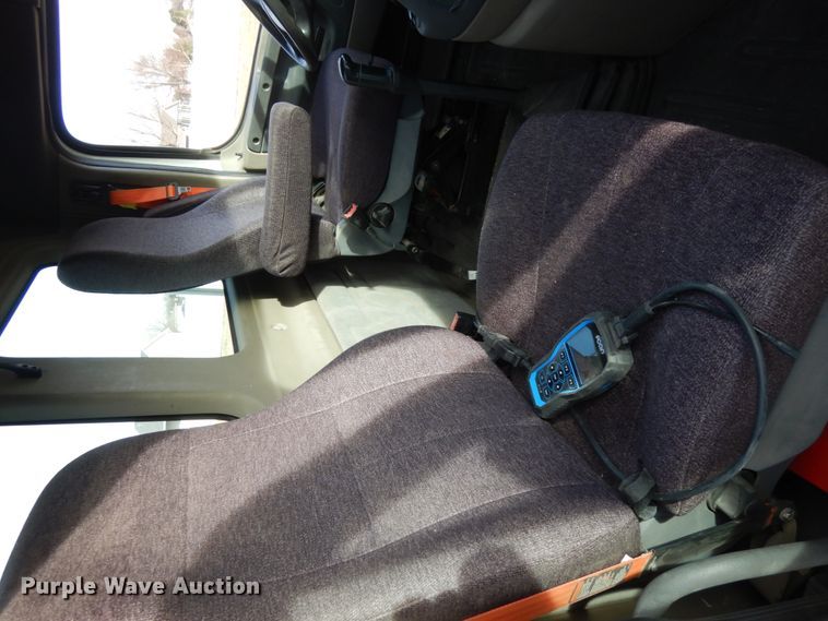 image for item DJ5818 2012 Freightliner Cascadia 125  semi truck