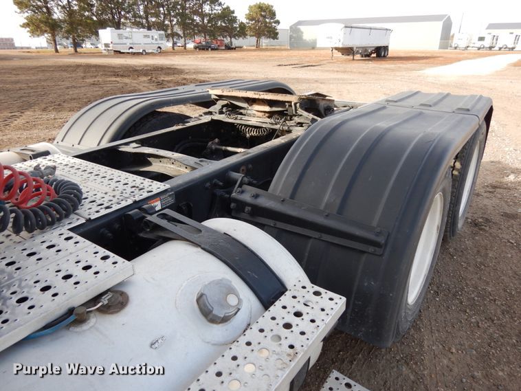 image for item DJ5818 2012 Freightliner Cascadia 125  semi truck