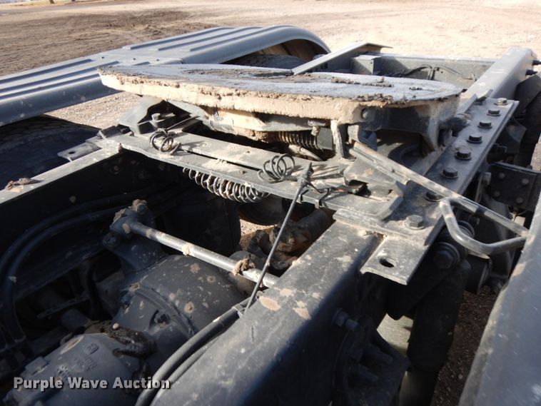 image for item DJ5818 2012 Freightliner Cascadia 125  semi truck