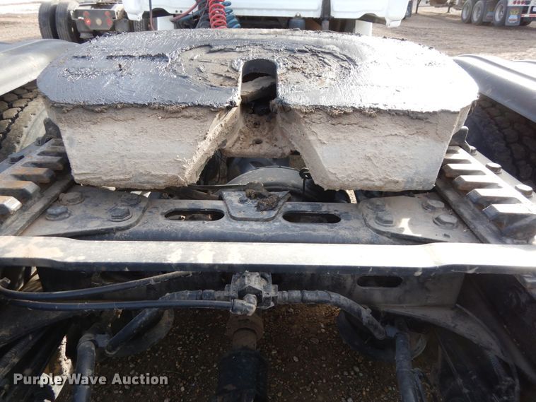 image for item DJ5818 2012 Freightliner Cascadia 125  semi truck