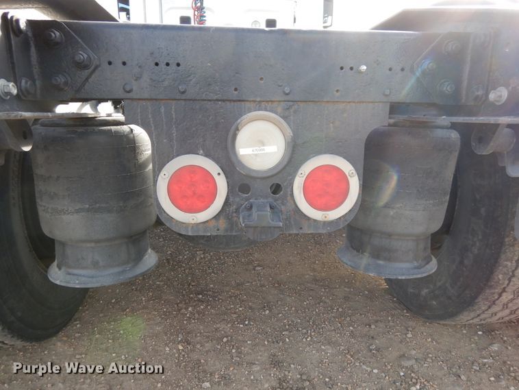 image for item DJ5818 2012 Freightliner Cascadia 125  semi truck