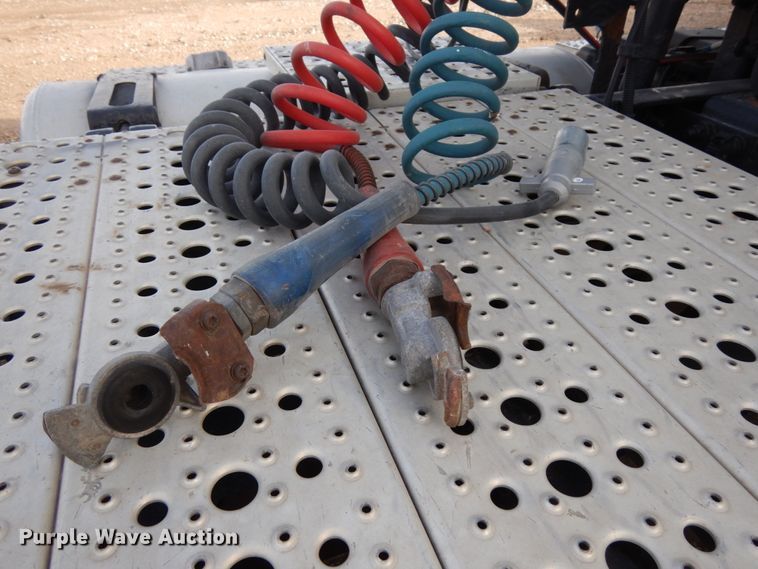 image for item DJ5818 2012 Freightliner Cascadia 125  semi truck