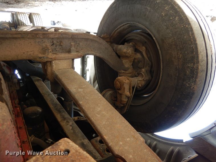 image for item DJ5818 2012 Freightliner Cascadia 125  semi truck