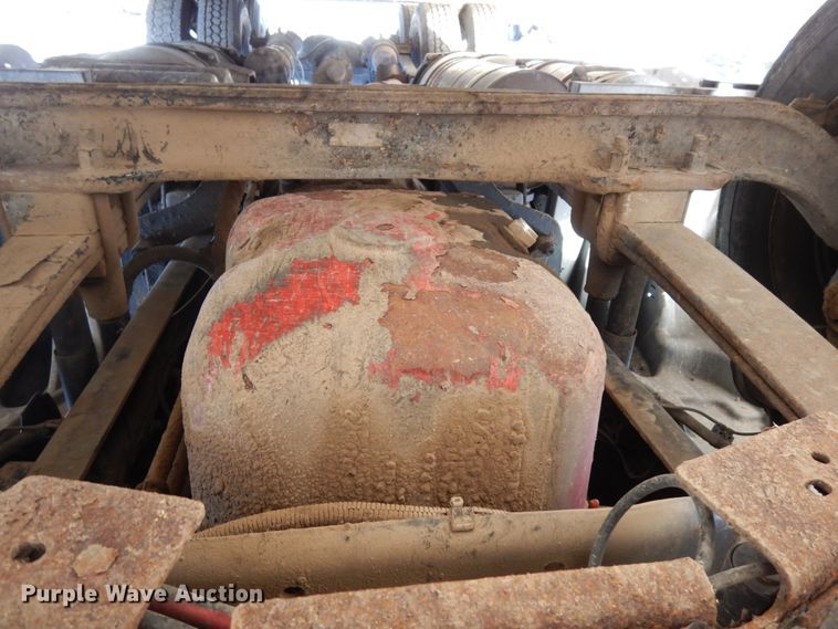 image for item DJ5818 2012 Freightliner Cascadia 125  semi truck