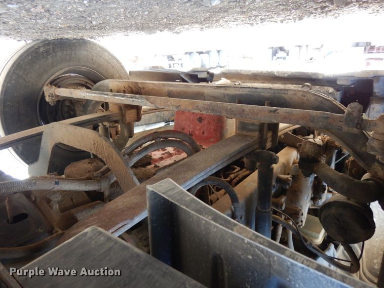 image for item DJ5818 2012 Freightliner Cascadia 125  semi truck