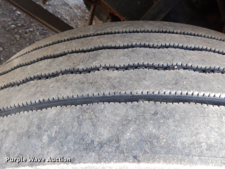 image for item DJ5818 2012 Freightliner Cascadia 125  semi truck