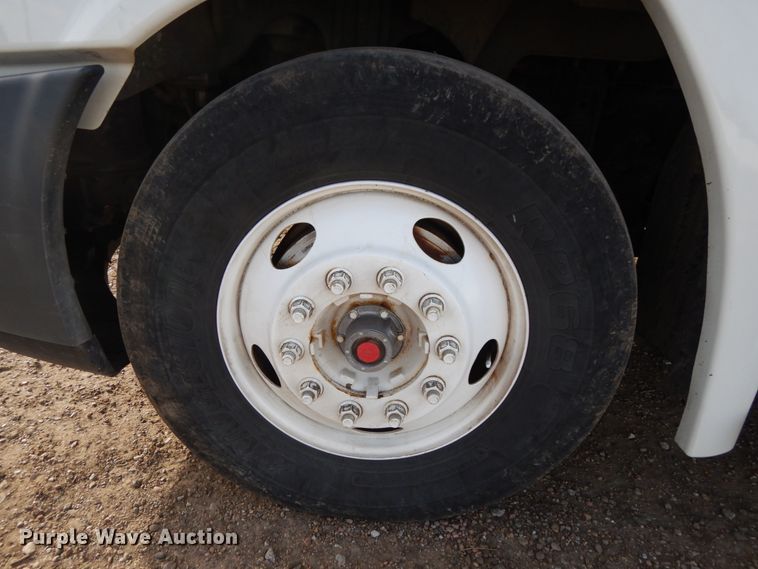 image for item DJ5818 2012 Freightliner Cascadia 125  semi truck