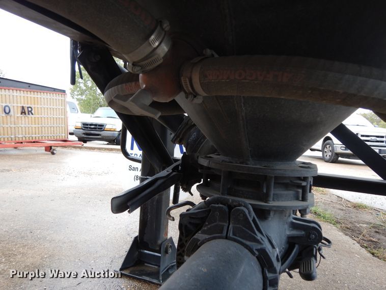 image for item DJ6666 2018 Nexa TP pneumatic dry bulk trailer