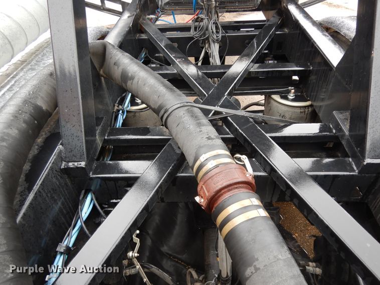 image for item DJ6666 2018 Nexa TP pneumatic dry bulk trailer