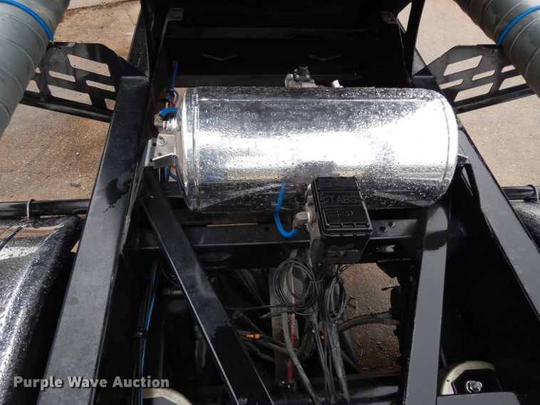 image for item DJ6666 2018 Nexa TP pneumatic dry bulk trailer