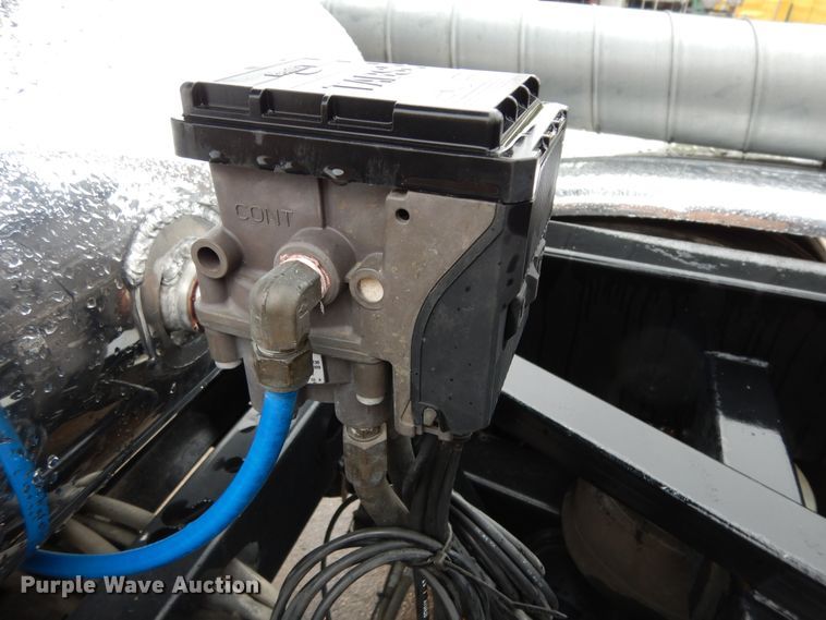 image for item DJ6666 2018 Nexa TP pneumatic dry bulk trailer