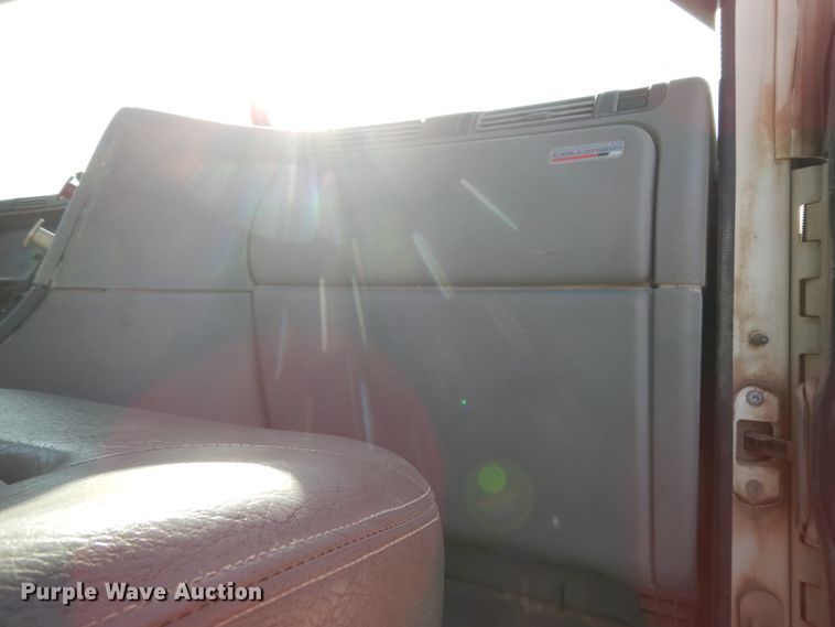 image for item DJ6678 2007 Freightliner Columbia  semi truck