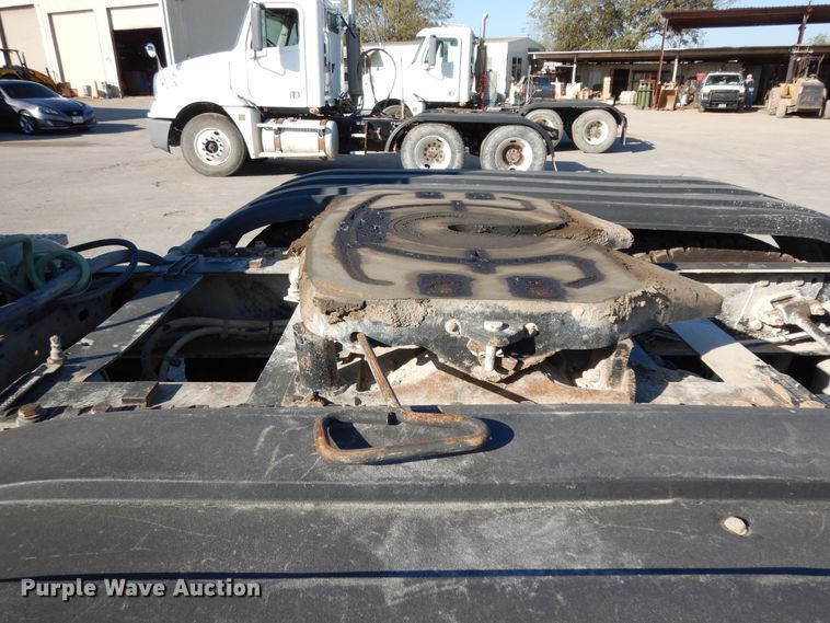 image for item DJ6678 2007 Freightliner Columbia  semi truck