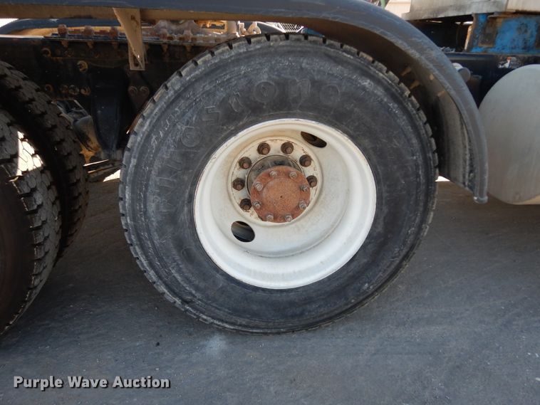 image for item DJ6678 2007 Freightliner Columbia  semi truck