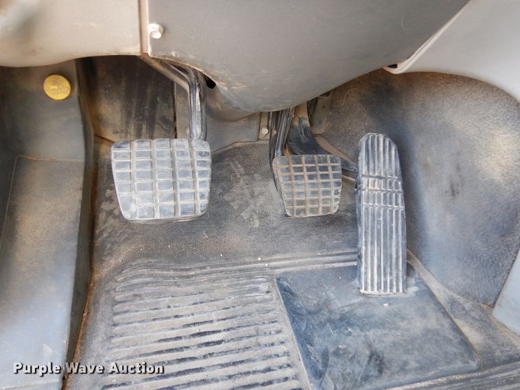 image for item DJ6679 2006 Freightliner Columbia  semi truck