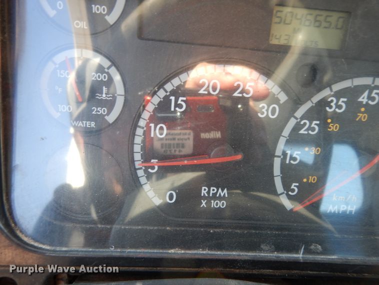 image for item DJ6679 2006 Freightliner Columbia  semi truck