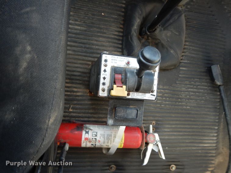 image for item DJ6679 2006 Freightliner Columbia  semi truck