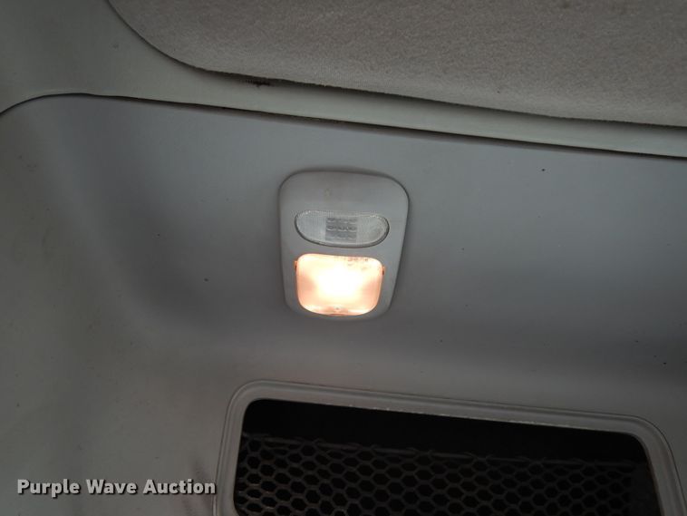 image for item DJ6679 2006 Freightliner Columbia  semi truck