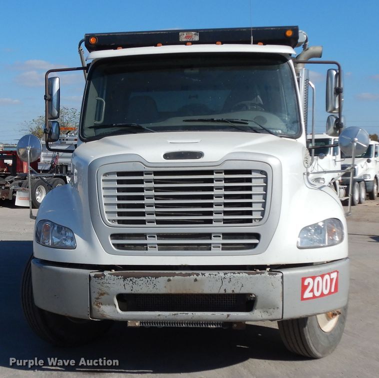 image for item DJ6680 2007 Freightliner Business Class M2  dump truck