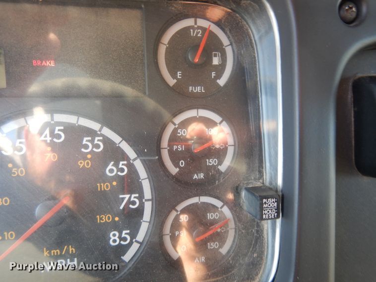 image for item DJ6680 2007 Freightliner Business Class M2  dump truck