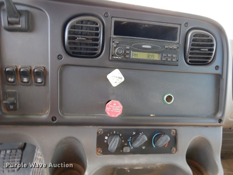 image for item DJ6680 2007 Freightliner Business Class M2  dump truck