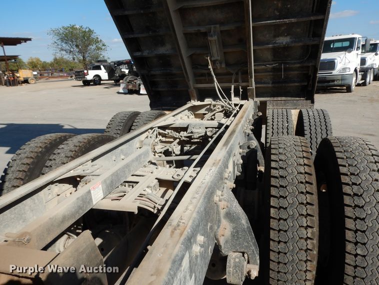 image for item DJ6680 2007 Freightliner Business Class M2  dump truck