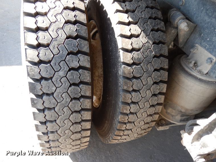 image for item DJ6680 2007 Freightliner Business Class M2  dump truck