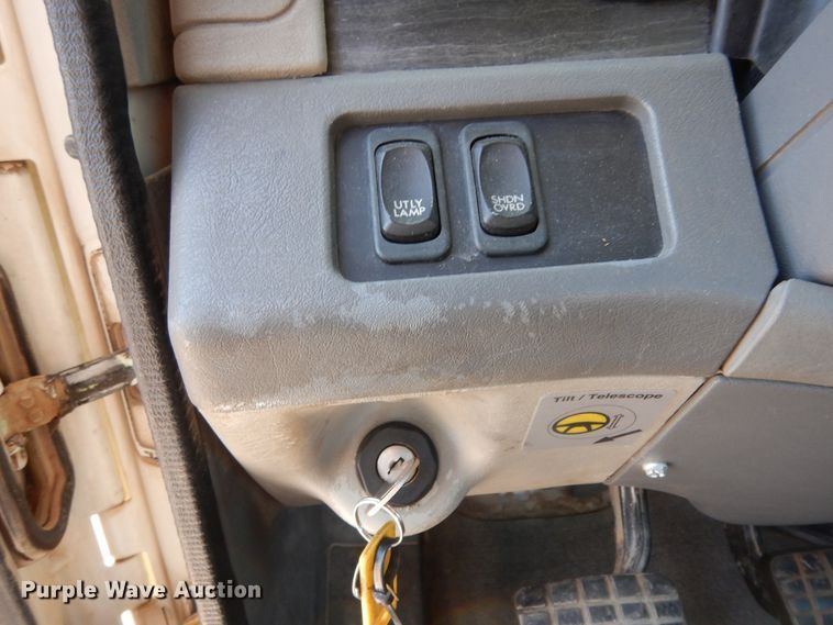 image for item DJ6681 2006 Freightliner Columbia  semi truck