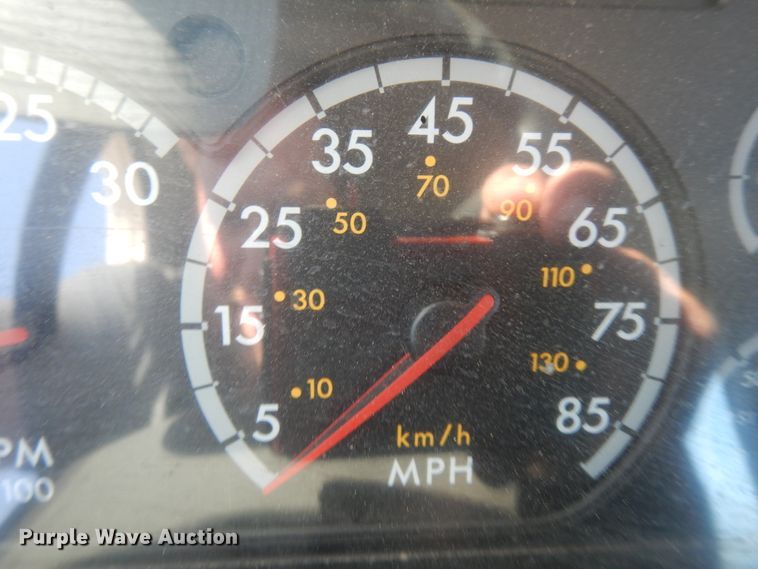 image for item DJ6681 2006 Freightliner Columbia  semi truck