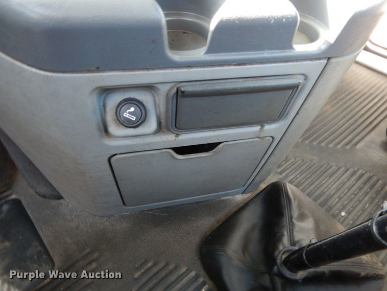 image for item DJ6681 2006 Freightliner Columbia  semi truck