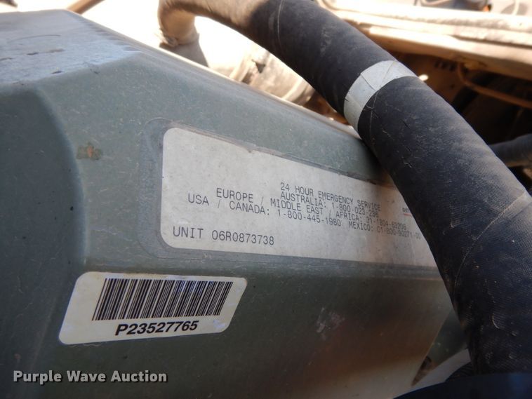 image for item DJ6681 2006 Freightliner Columbia  semi truck