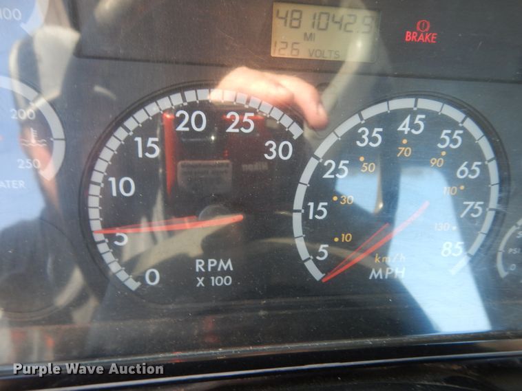 image for item DJ6682 2007 Freightliner Columbia  semi truck