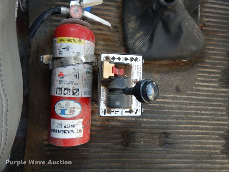 image for item DJ6682 2007 Freightliner Columbia  semi truck