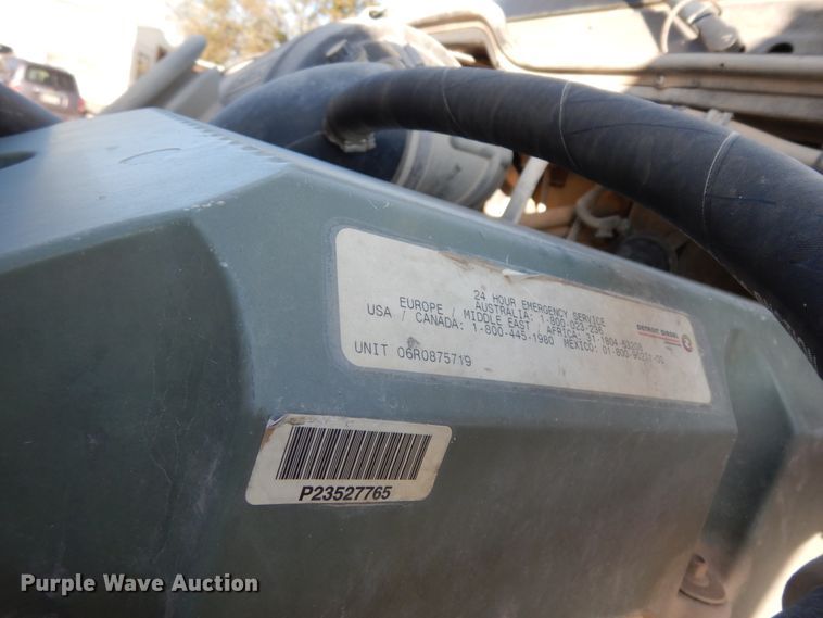 image for item DJ6682 2007 Freightliner Columbia  semi truck