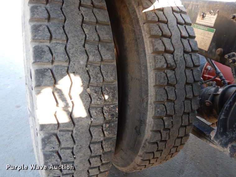 image for item DJ6682 2007 Freightliner Columbia  semi truck