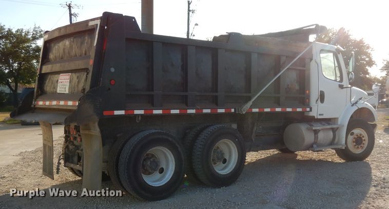 image for item DJ6683 2006 Freightliner Business Class M2  dump truck