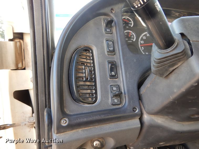 image for item DJ6683 2006 Freightliner Business Class M2  dump truck