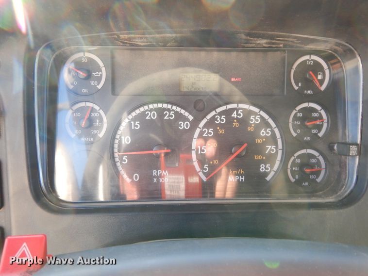 image for item DJ6683 2006 Freightliner Business Class M2  dump truck