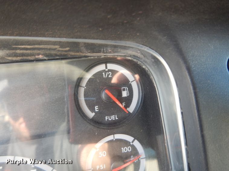 image for item DJ6683 2006 Freightliner Business Class M2  dump truck