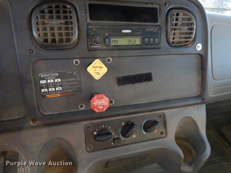 image for item DJ6683 2006 Freightliner Business Class M2  dump truck