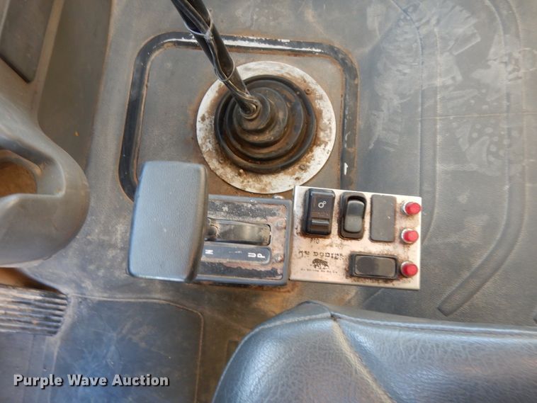 image for item DJ6683 2006 Freightliner Business Class M2  dump truck