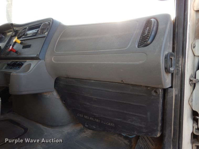 image for item DJ6683 2006 Freightliner Business Class M2  dump truck