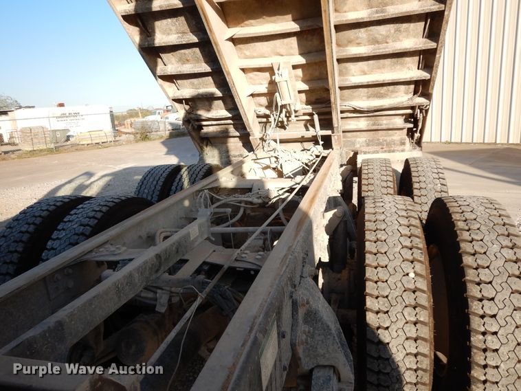 image for item DJ6683 2006 Freightliner Business Class M2  dump truck