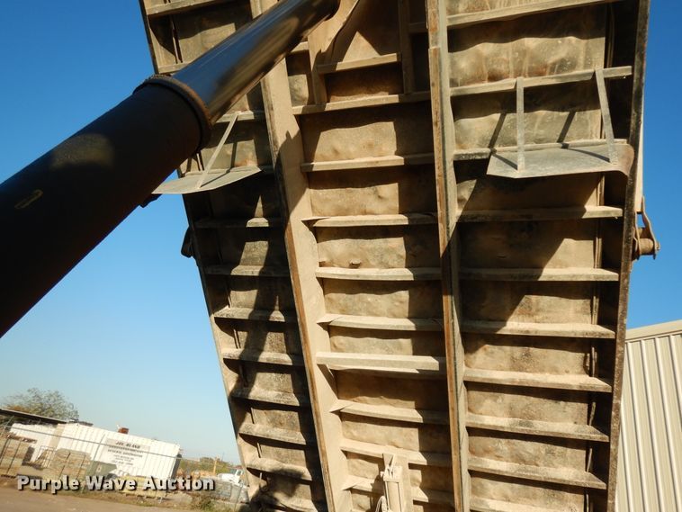 image for item DJ6683 2006 Freightliner Business Class M2  dump truck