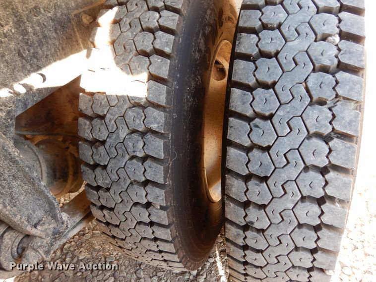 image for item DJ6683 2006 Freightliner Business Class M2  dump truck