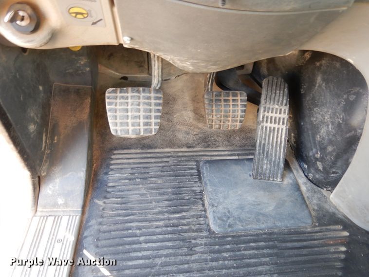 image for item DJ6684 2006 Freightliner Columbia  semi truck